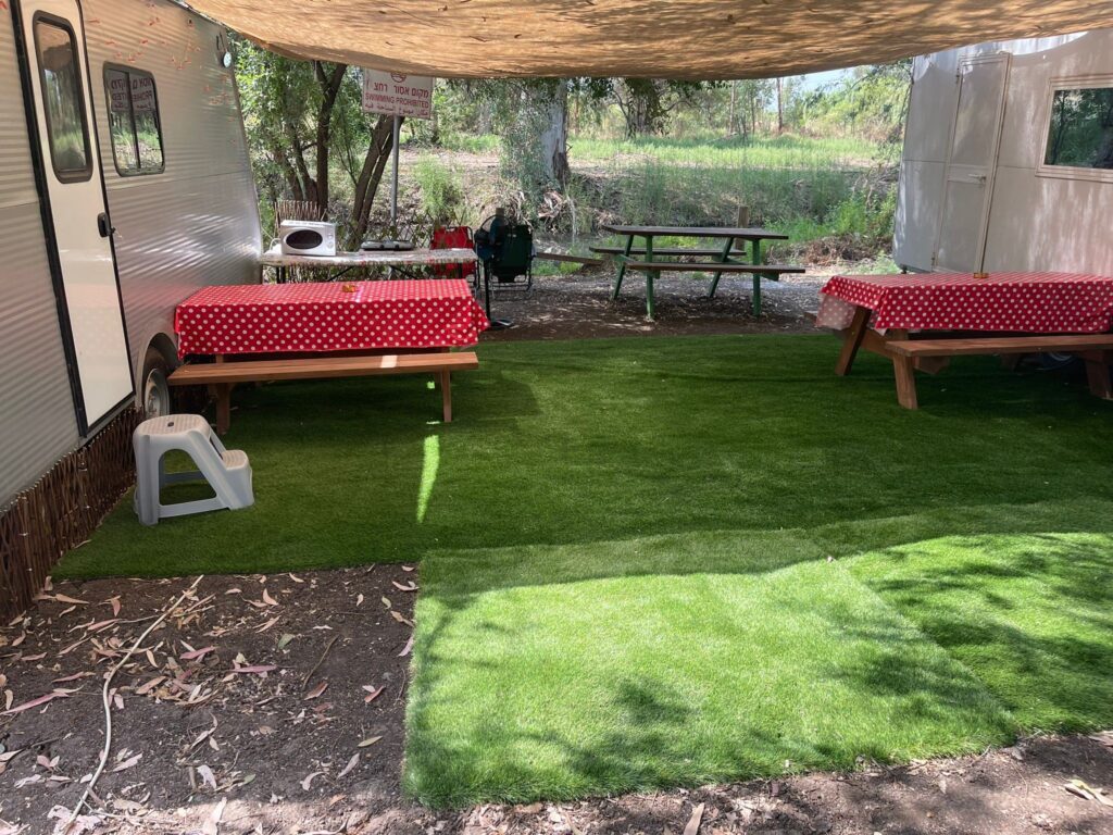 קראוון על המים